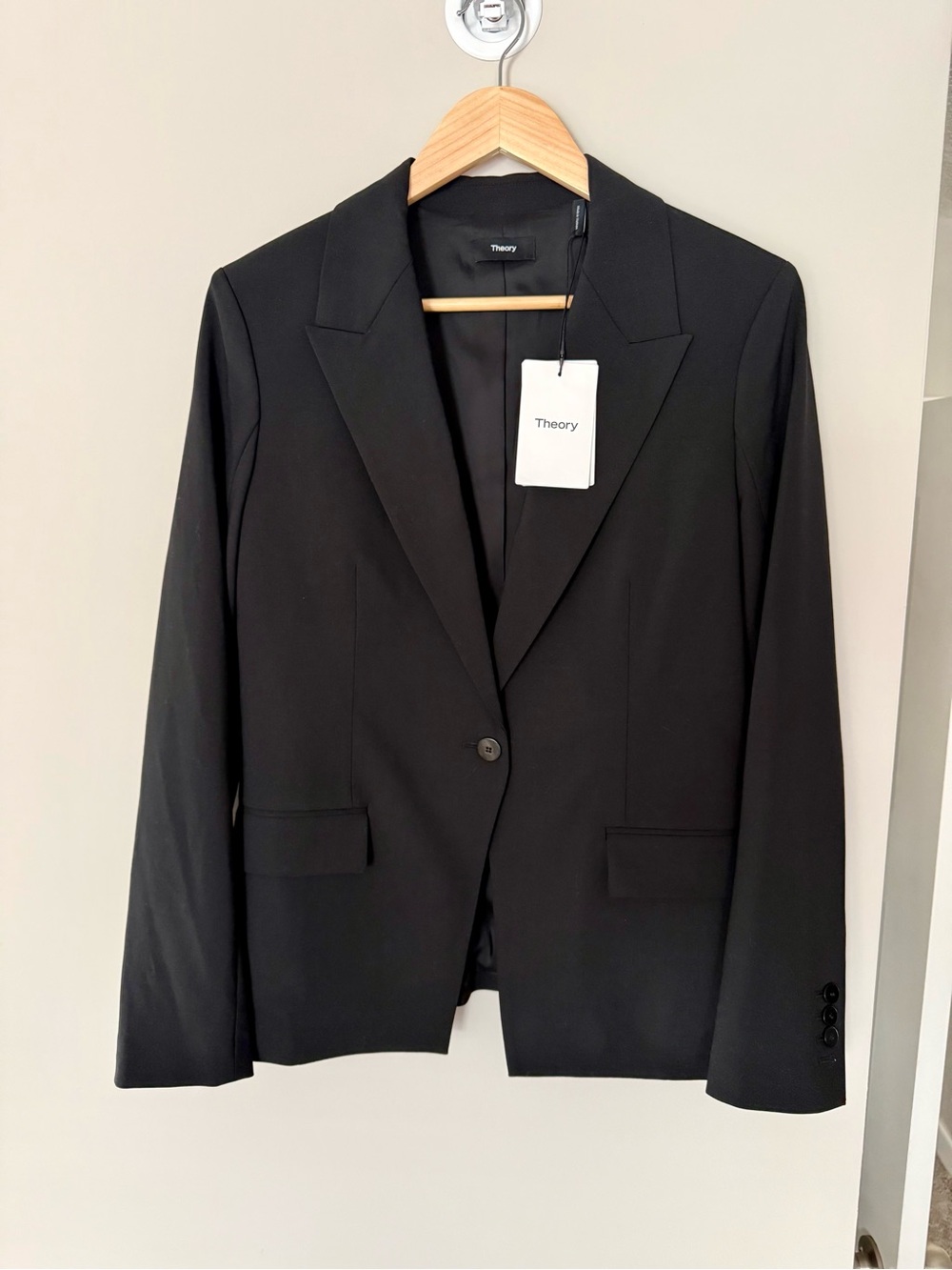 Theory Classic Staple Blazer - Picture 6 of 8